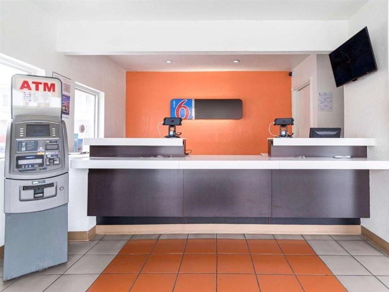 Motel 6-Long Beach, Ca - International City Luaran gambar