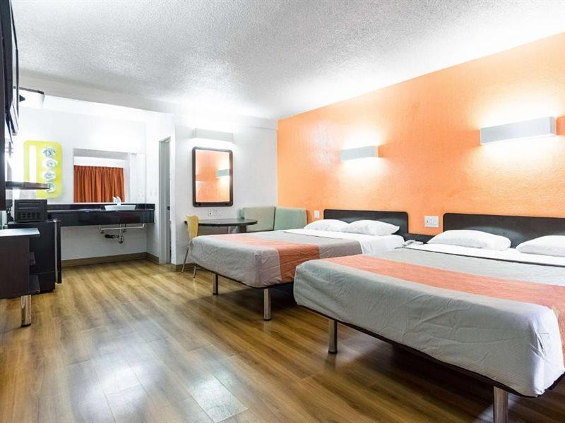 Motel 6-Long Beach, Ca - International City Luaran gambar