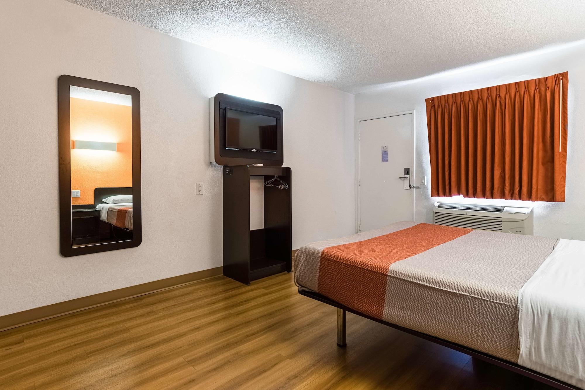 Motel 6-Long Beach, Ca - International City Luaran gambar