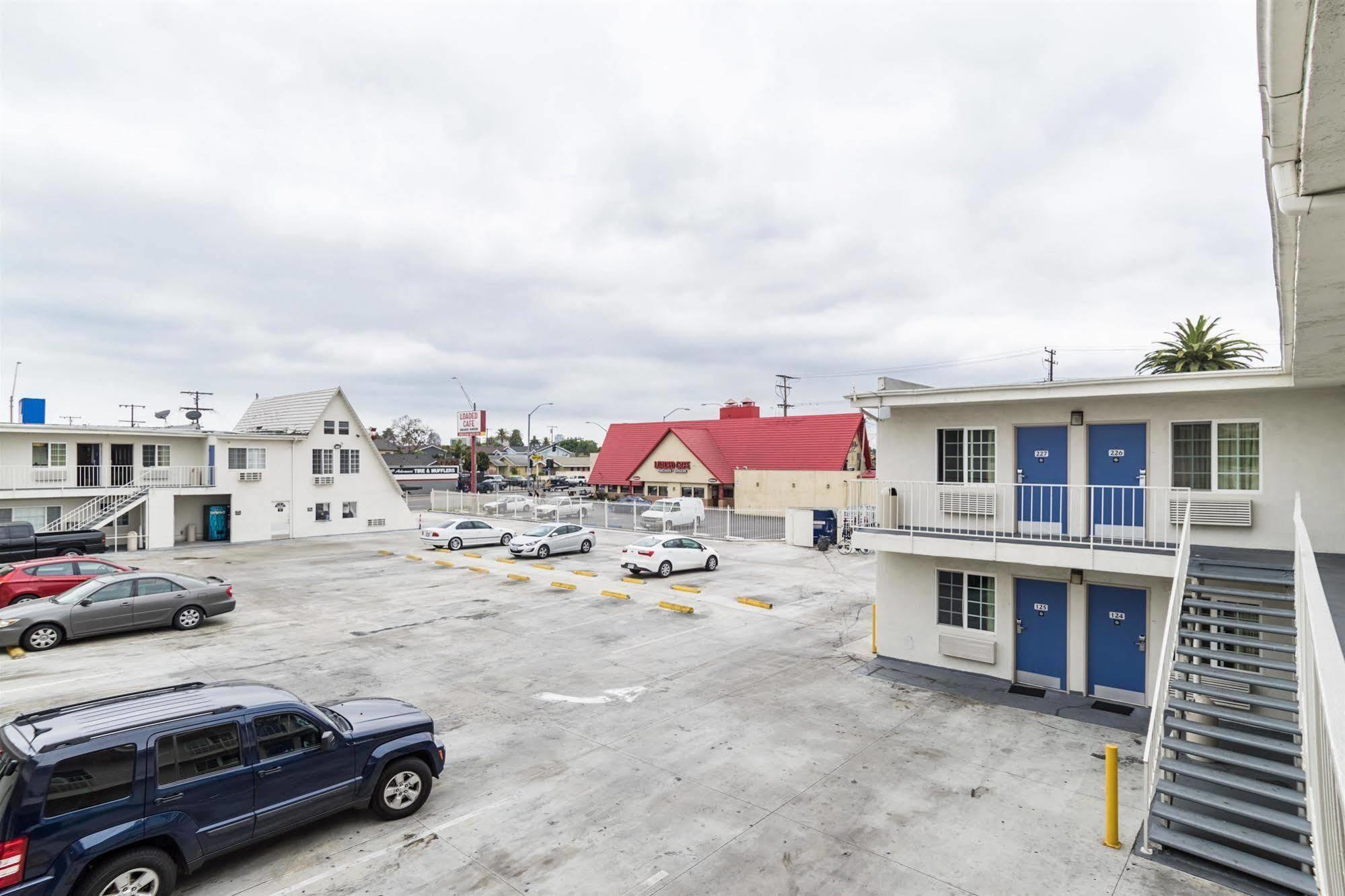 Motel 6-Long Beach, Ca - International City Luaran gambar