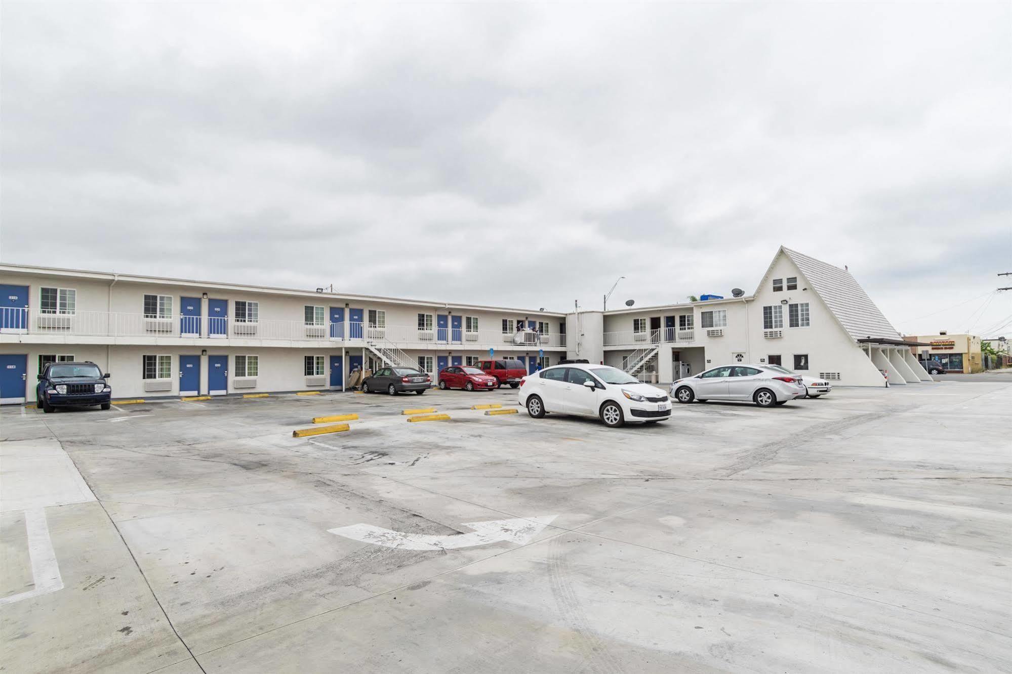 Motel 6-Long Beach, Ca - International City Luaran gambar