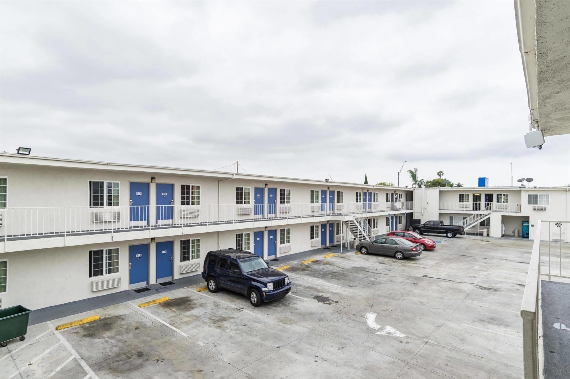 Motel 6-Long Beach, Ca - International City Luaran gambar