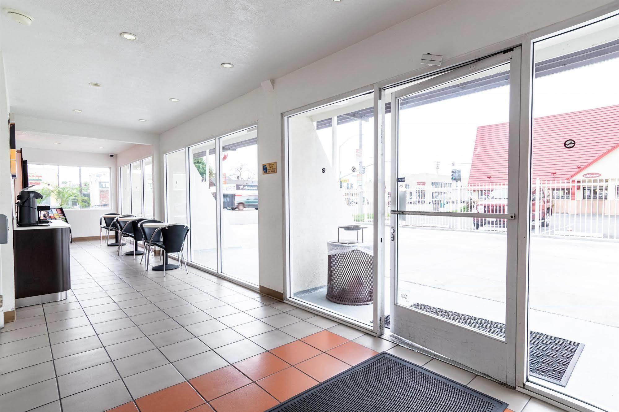 Motel 6-Long Beach, Ca - International City Luaran gambar