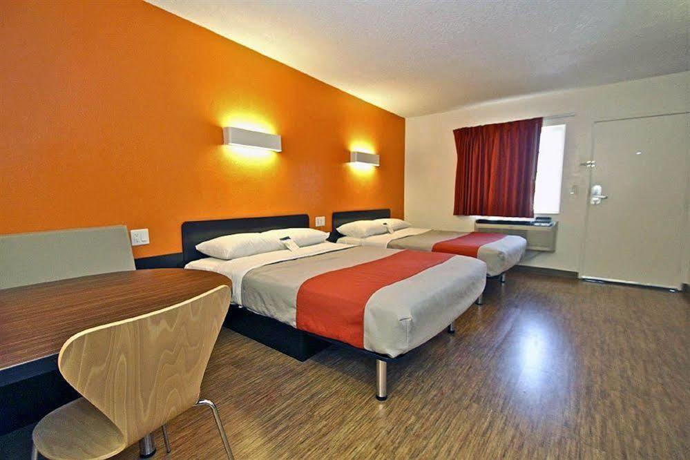 Motel 6-Long Beach, Ca - International City Luaran gambar